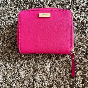 🪅 Kate Spade Darcy Laurel Way Wallet 🪅